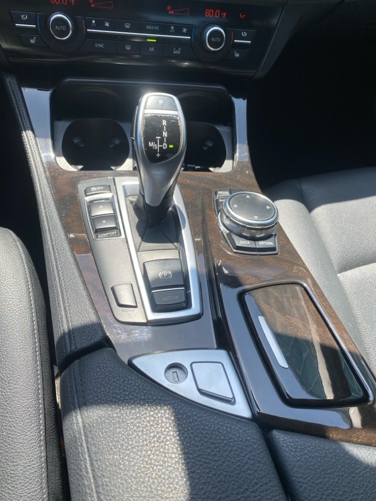 Photo 22 of this BMW 528