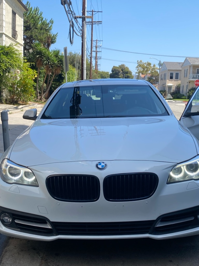 Photo 27 of this BMW 528