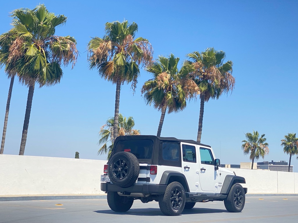 Photo 2 of this JEEP WRANGLER UNLIMI