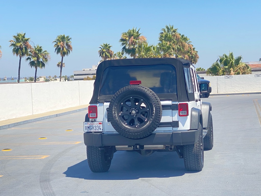 Photo 18 of this JEEP WRANGLER UNLIMI