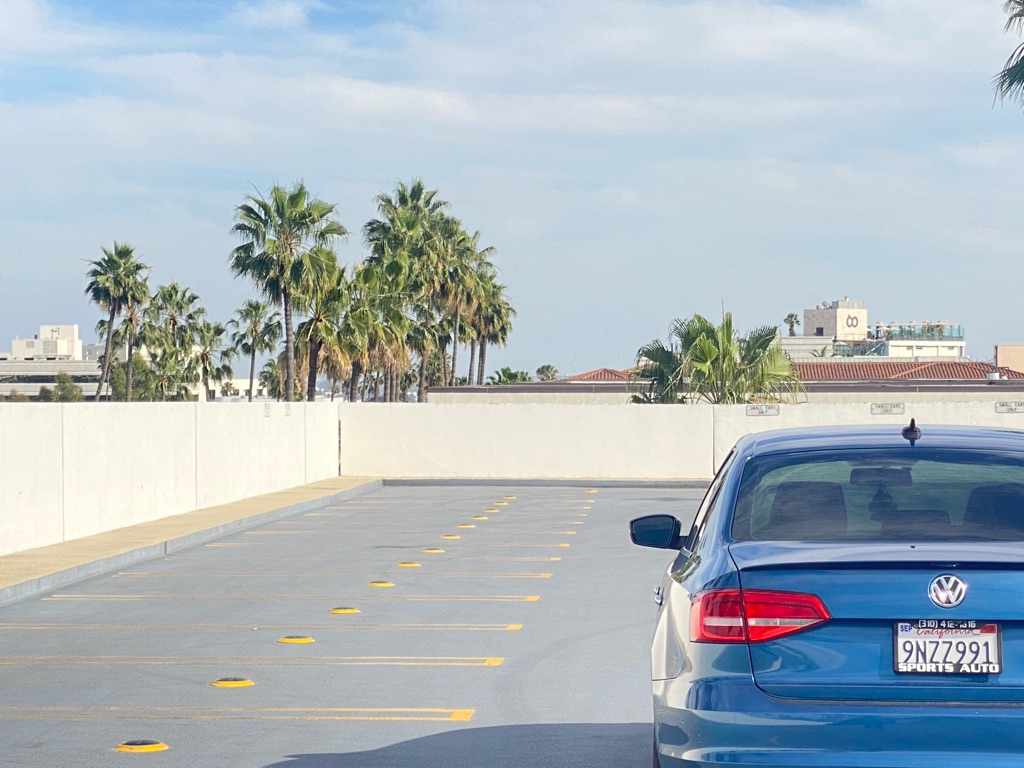 Photo 16 of this VOLKSWAGEN JETTA