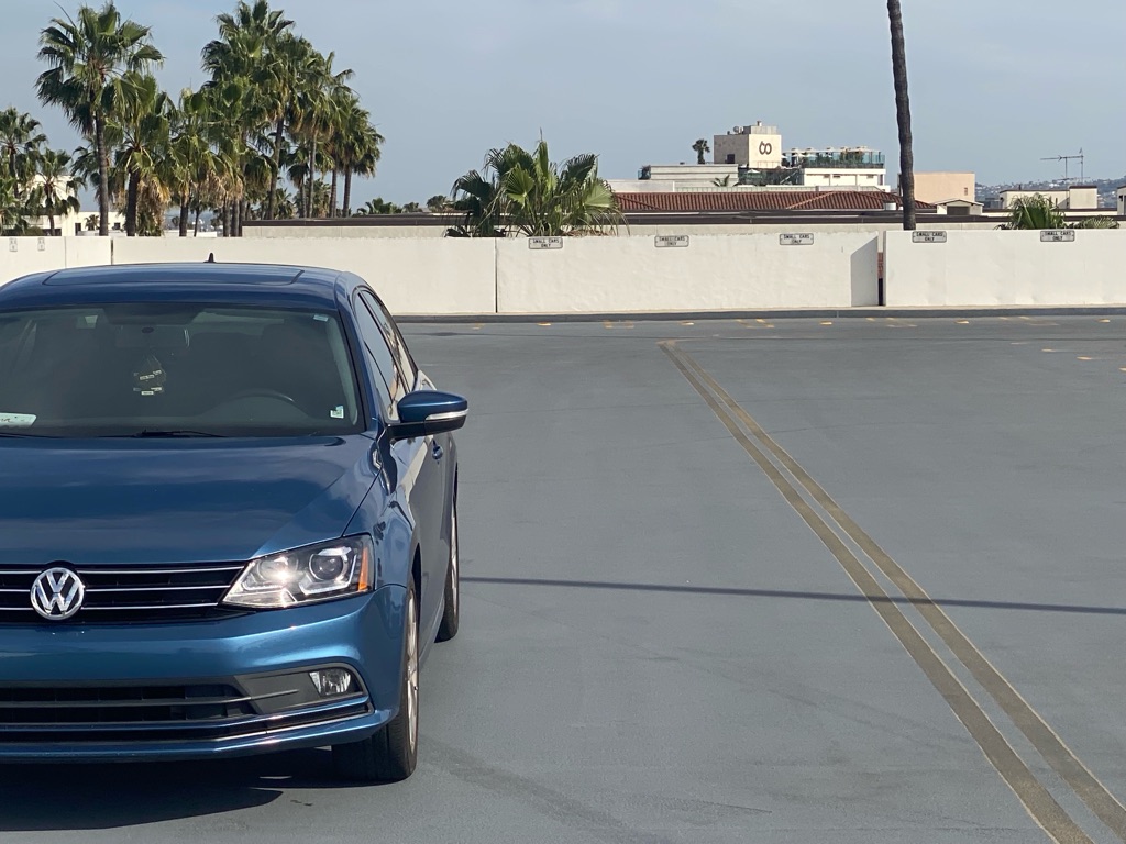Photo 8 of this VOLKSWAGEN JETTA