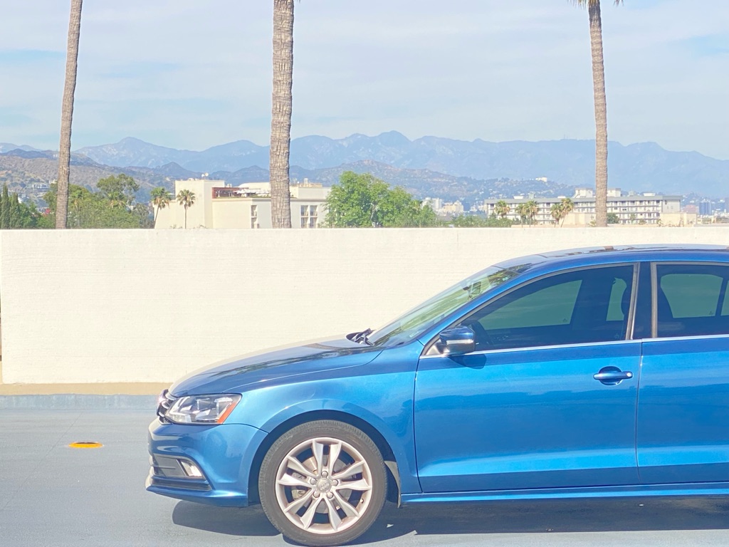 Photo 9 of this VOLKSWAGEN JETTA