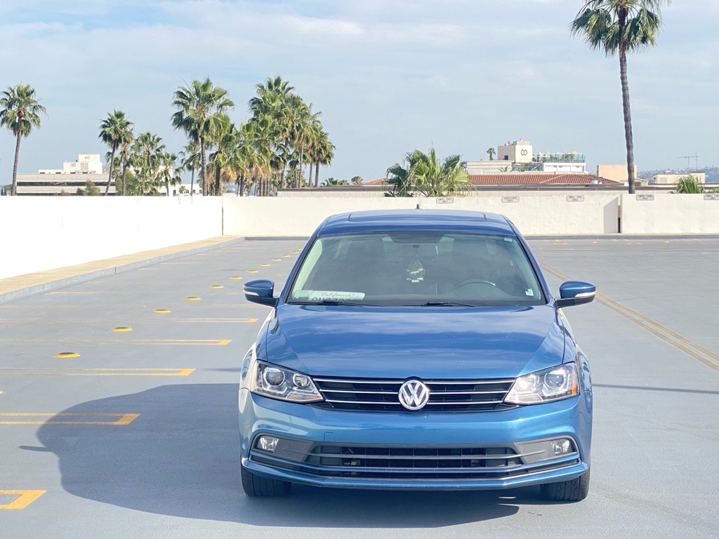 Photo 3 of this VOLKSWAGEN JETTA