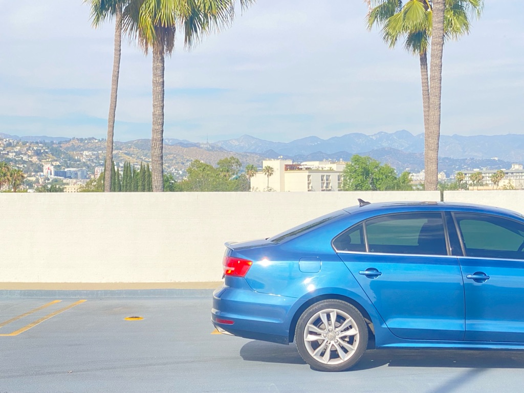 Photo 17 of this VOLKSWAGEN JETTA