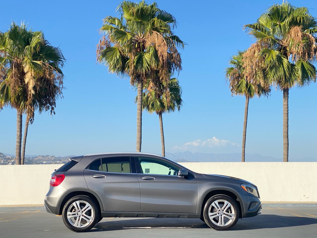 Photo 2 of this MERCEDES-BENZ GLA