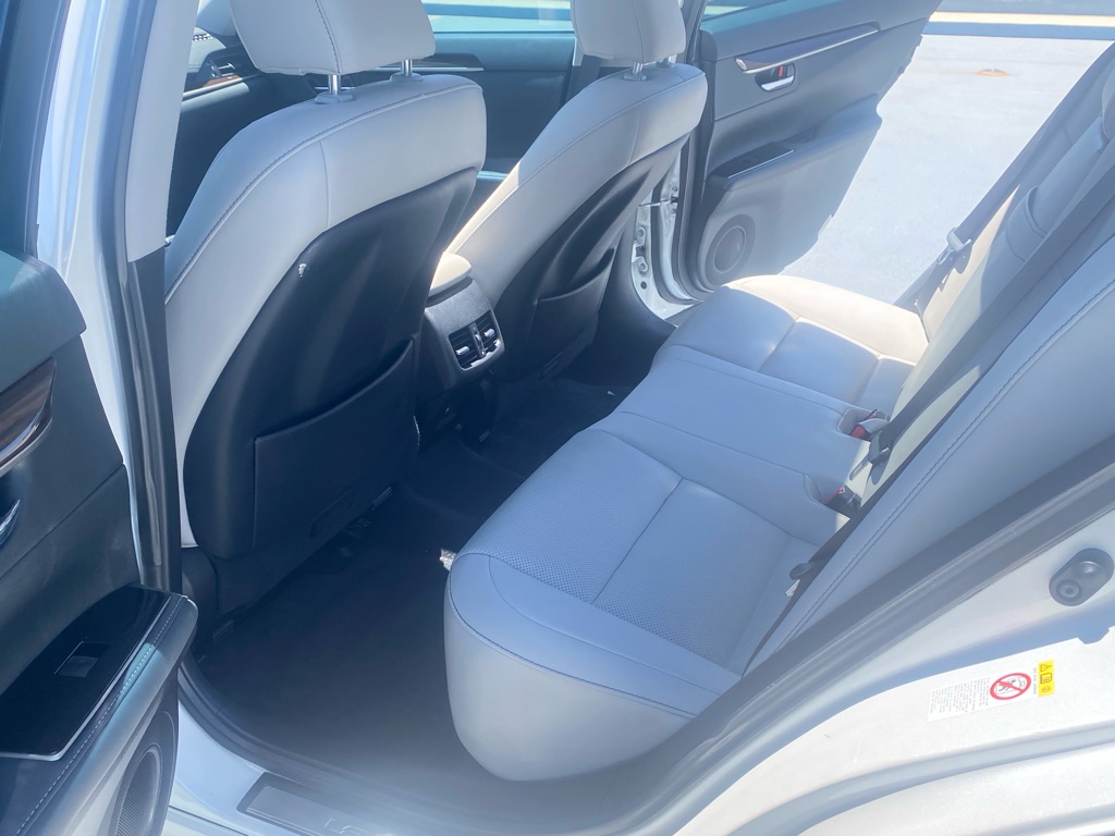 Photo 23 of this LEXUS ES