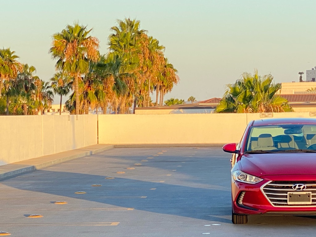 Photo 11 of this HYUNDAI ELANTRA