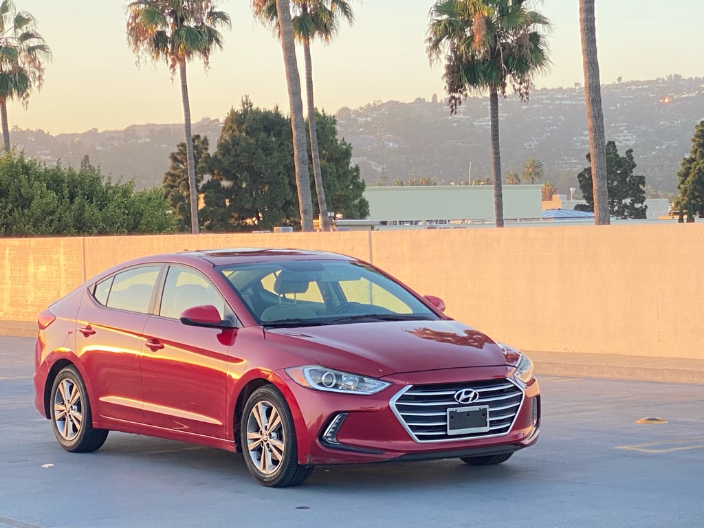 Photo 18 of this HYUNDAI ELANTRA