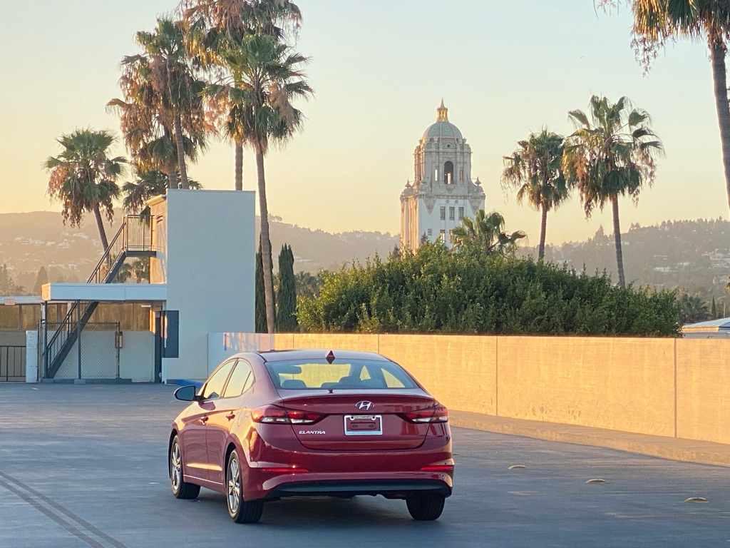 Photo 14 of this HYUNDAI ELANTRA
