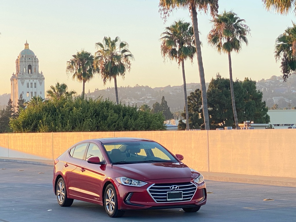 Photo 19 of this HYUNDAI ELANTRA
