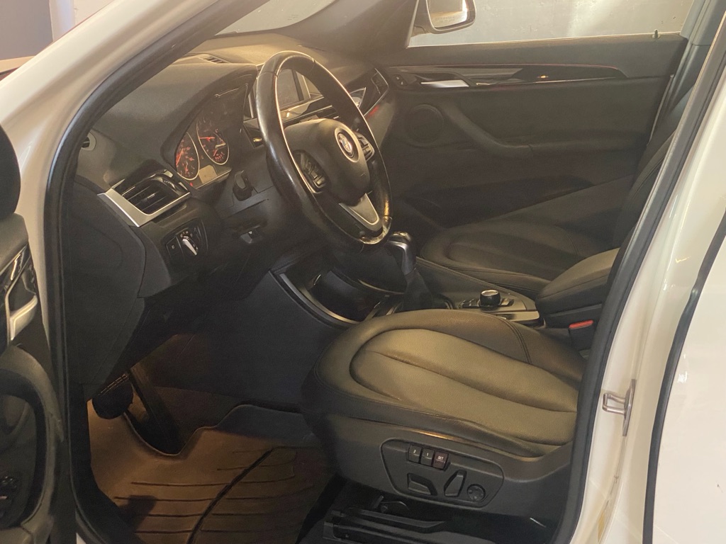 Photo 5 of this BMW X1
