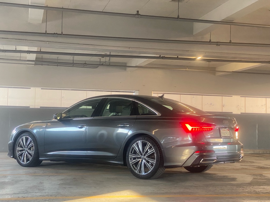 Photo 8 of this AUDI A6