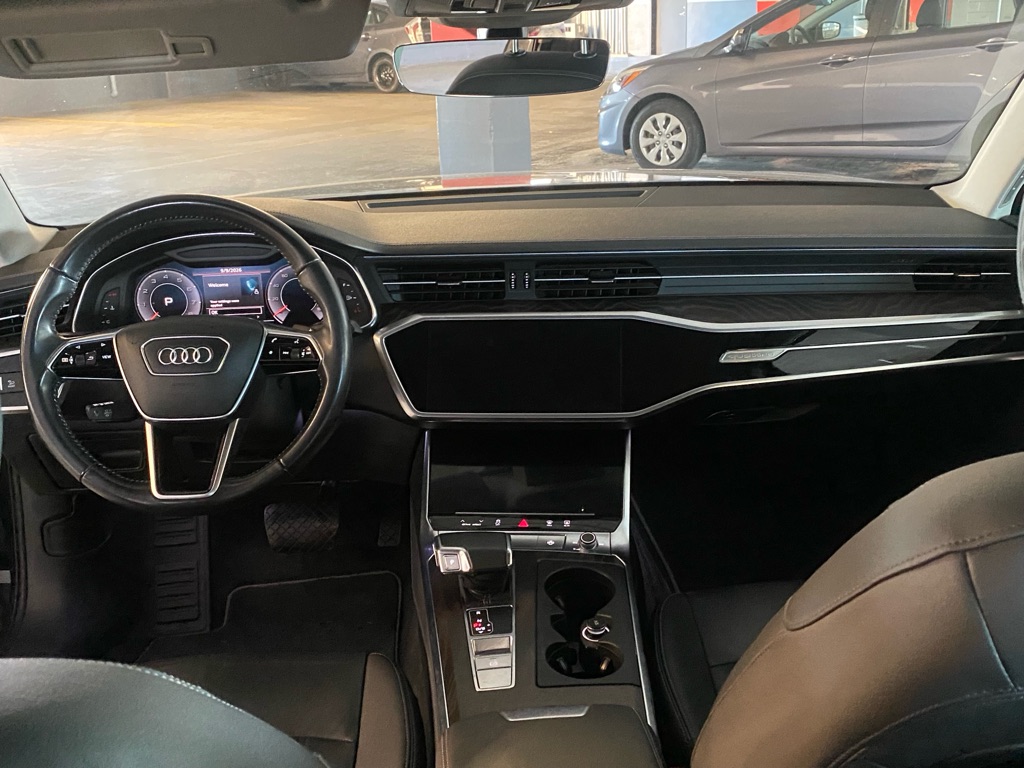 Photo 17 of this AUDI A6