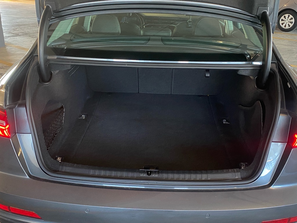 Photo 15 of this AUDI A6