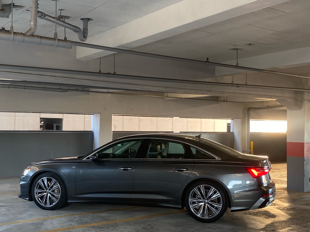 Photo 9 of this AUDI A6