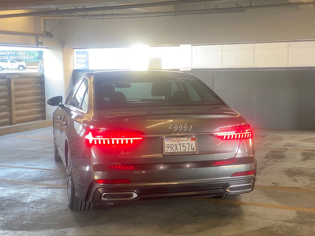 Photo 7 of this AUDI A6