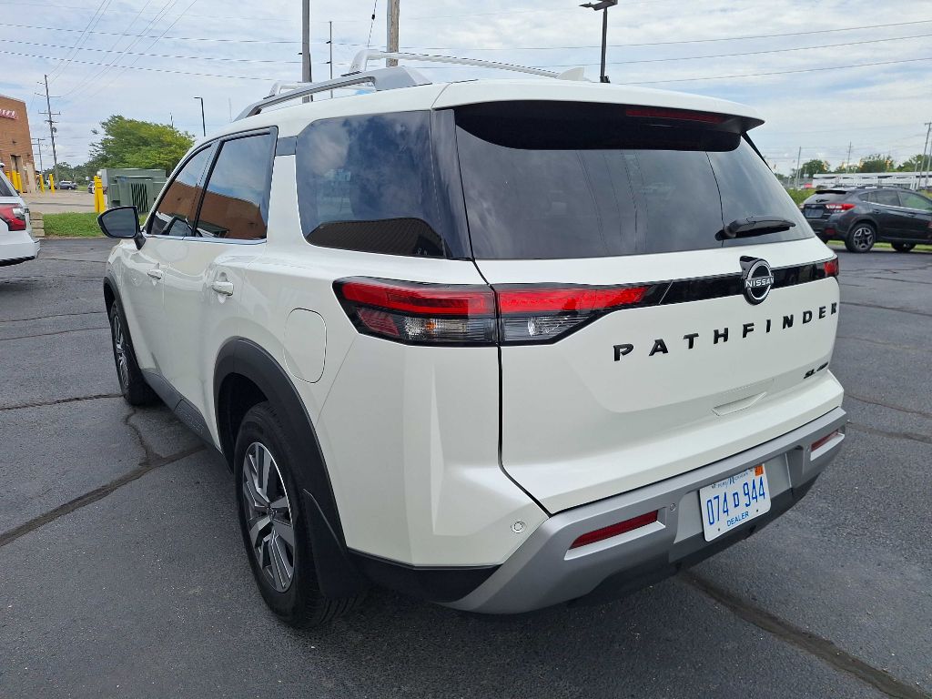 Photo 2 of this NISSAN PATHFINDER
