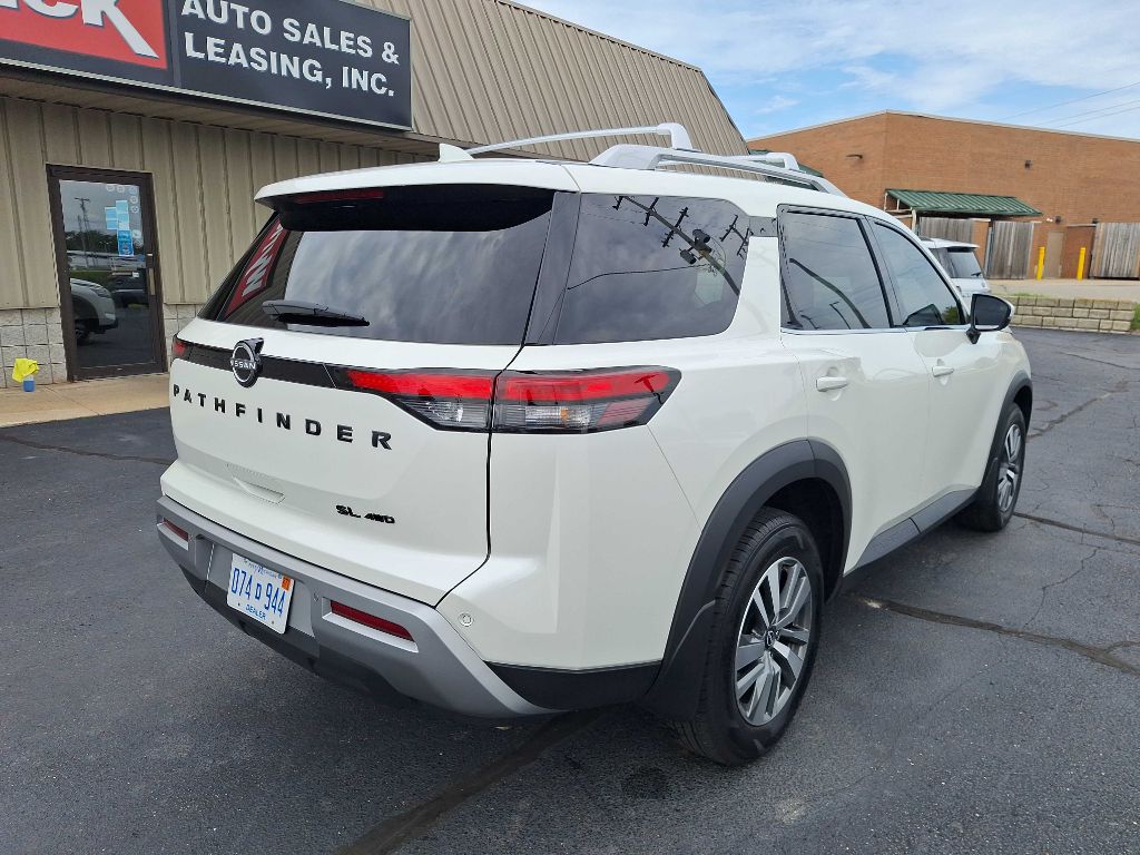 Photo 6 of this NISSAN PATHFINDER