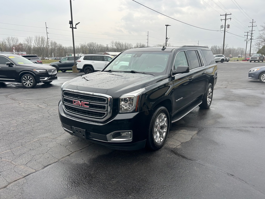 Photo 3 of this GMC YUKON XL