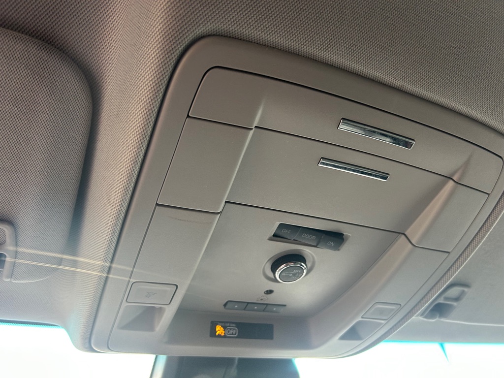 Photo 27 of this GMC YUKON XL