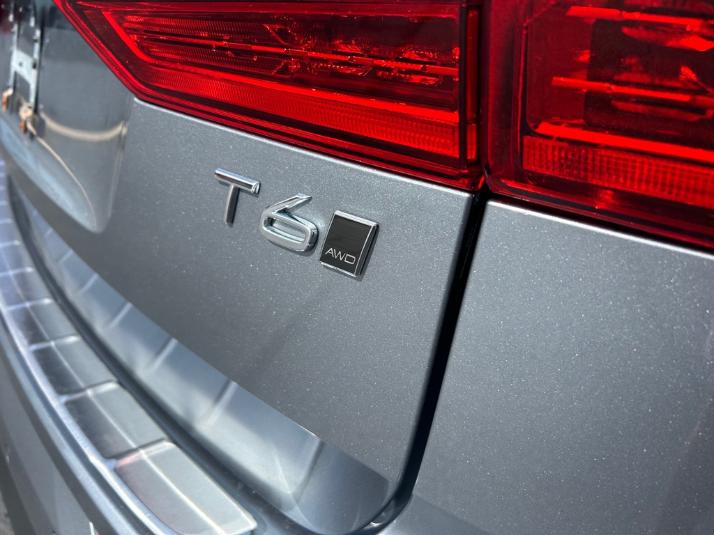 Photo 7 of this VOLVO XC60