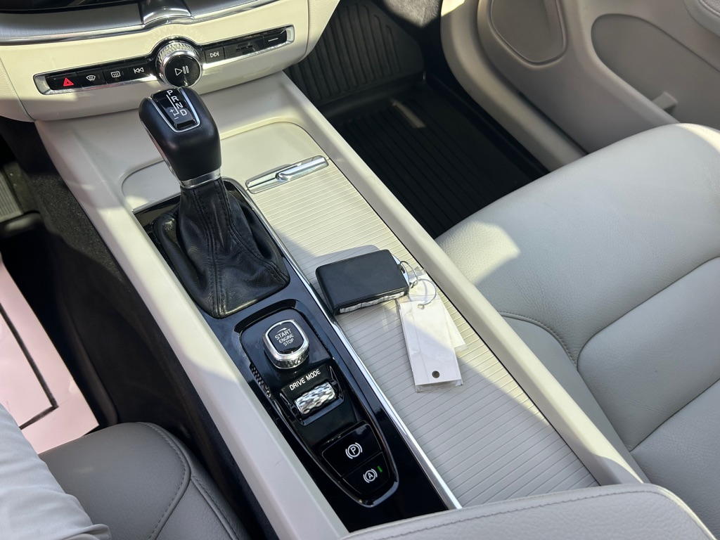 Photo 27 of this VOLVO XC60