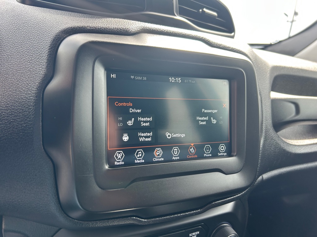 Photo 21 of this JEEP RENEGADE