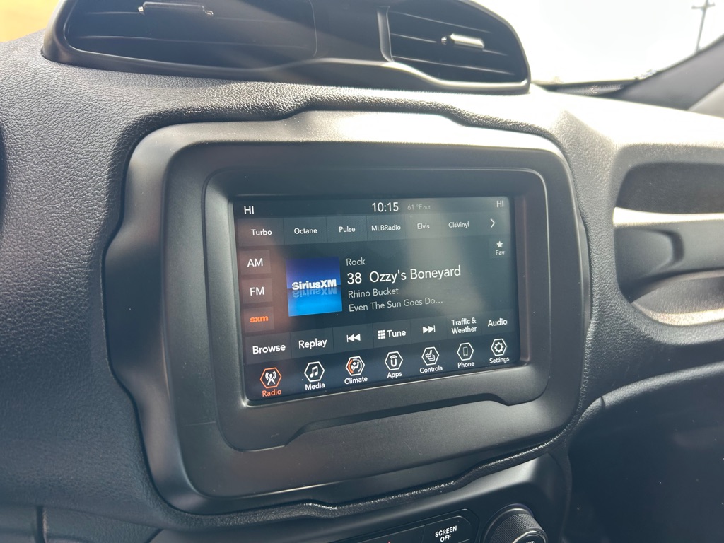 Photo 20 of this JEEP RENEGADE