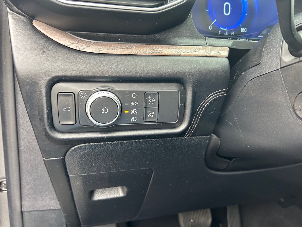 Photo 27 of this FORD EXPLORER