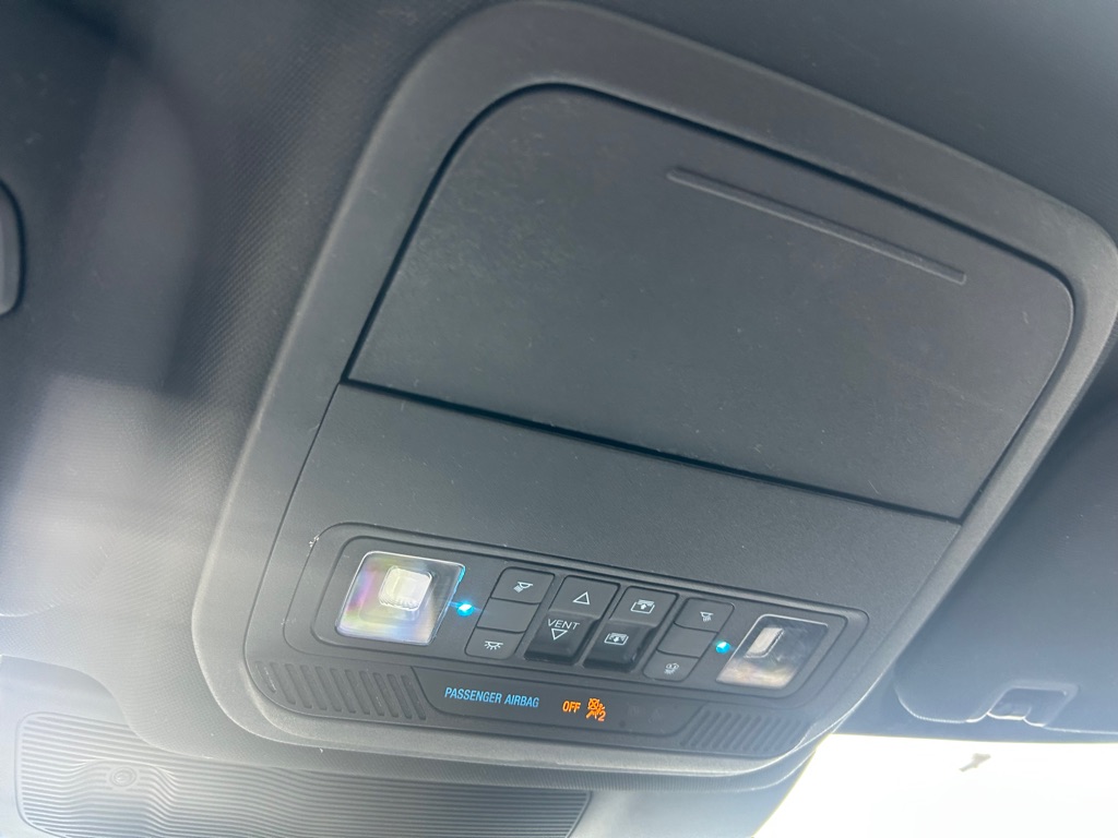 Photo 32 of this FORD EXPLORER