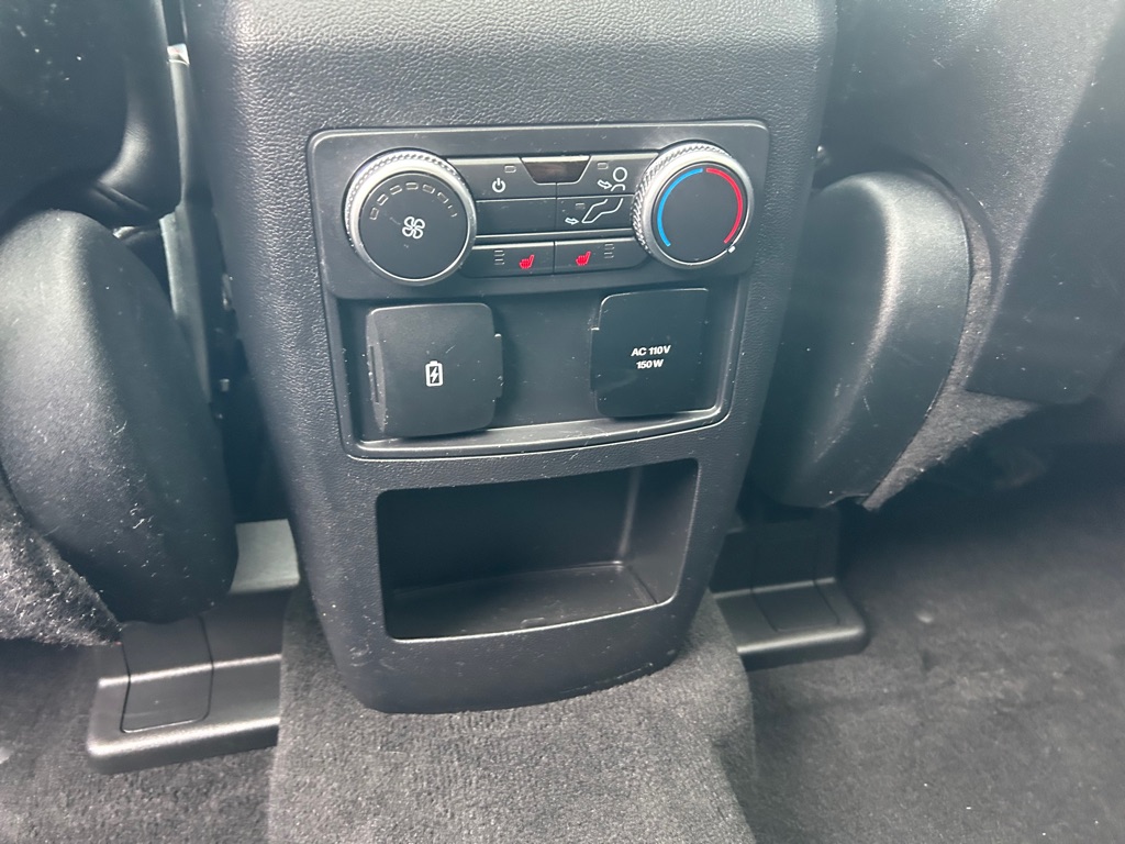 Photo 18 of this FORD EXPLORER