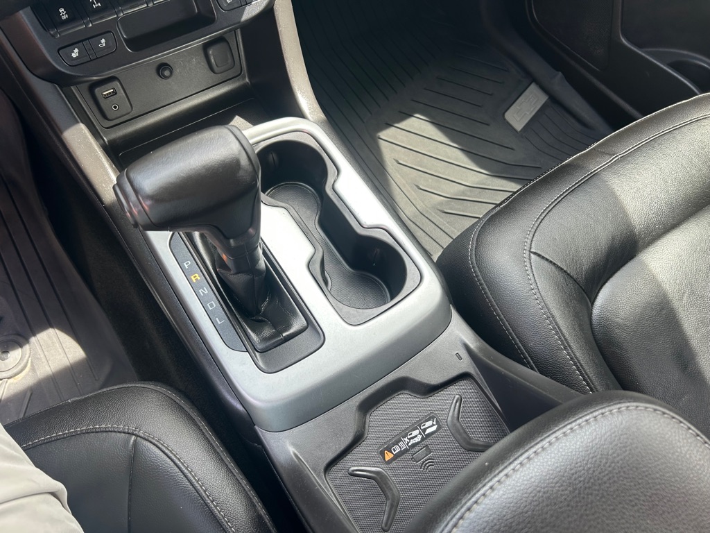 Photo 25 of this CHEVROLET COLORADO