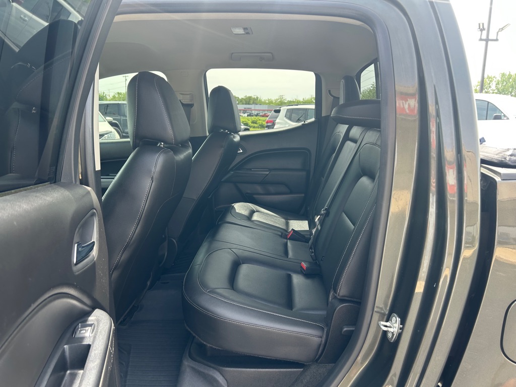 Photo 11 of this CHEVROLET COLORADO