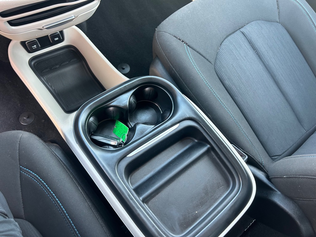 Photo 28 of this CHRYSLER PACIFICA