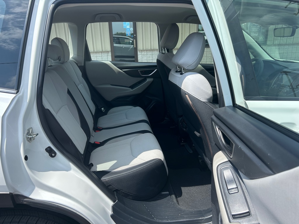Photo 8 of this SUBARU FORESTER