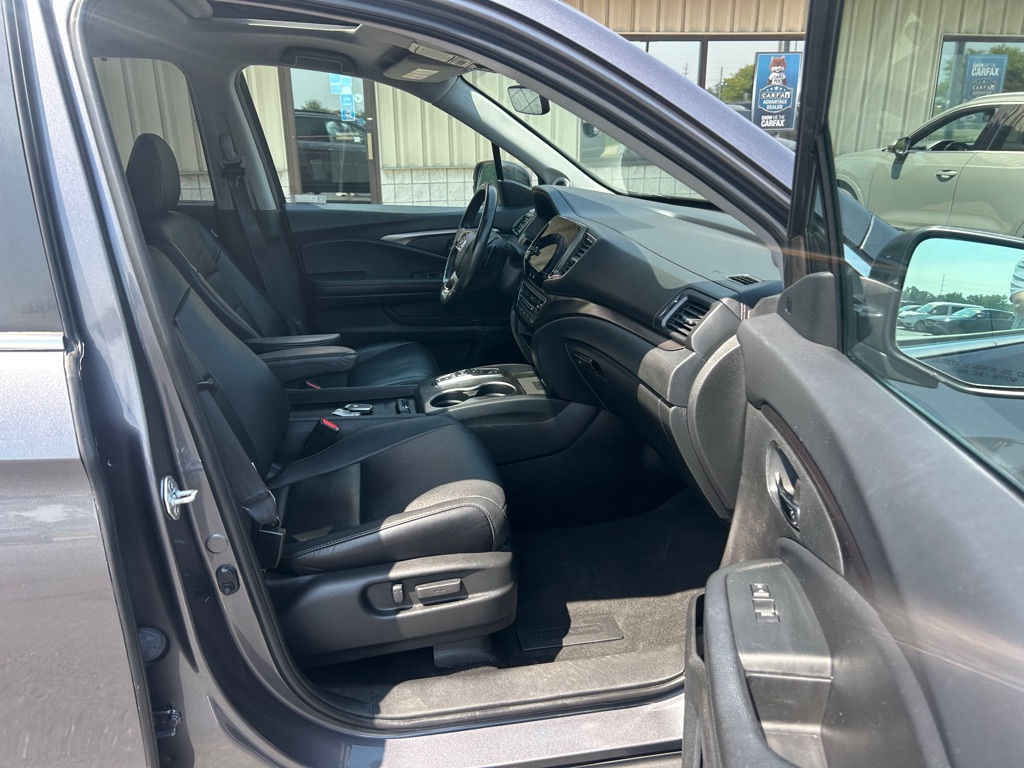 Photo 8 of this HONDA PILOT