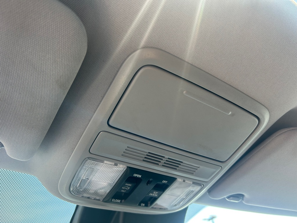 Photo 30 of this HONDA PILOT