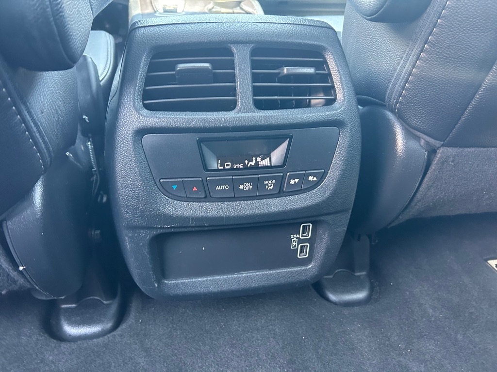 Photo 16 of this HONDA PILOT
