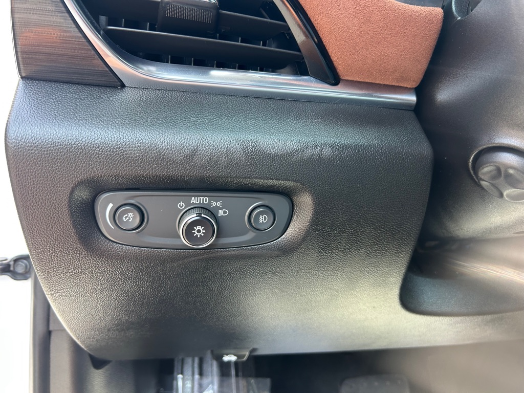 Photo 24 of this CHEVROLET TRAVERSE