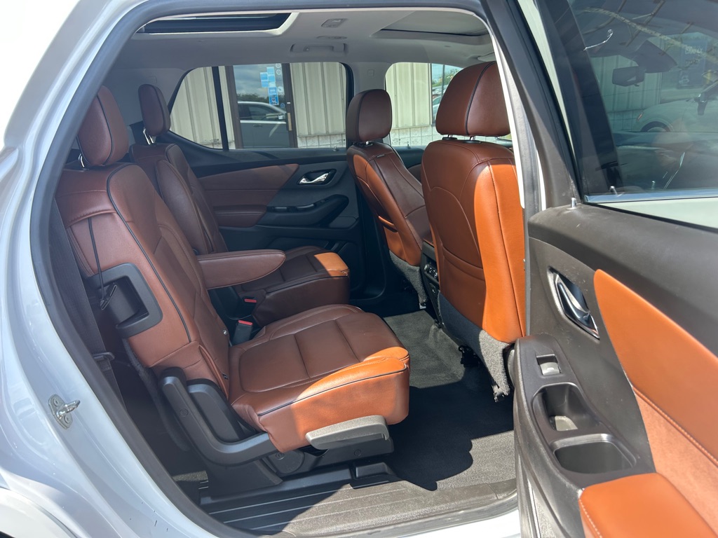 Photo 9 of this CHEVROLET TRAVERSE