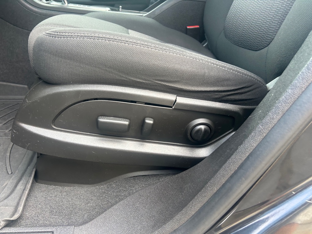 Photo 15 of this CHEVROLET TRAVERSE