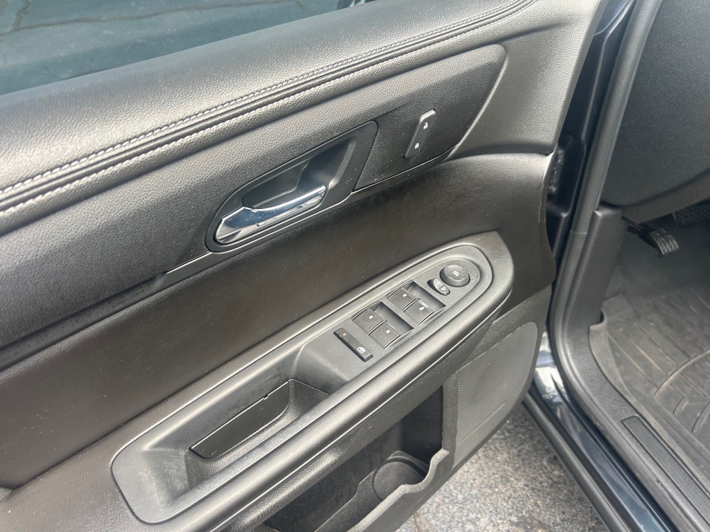 Photo 16 of this CHEVROLET TRAVERSE