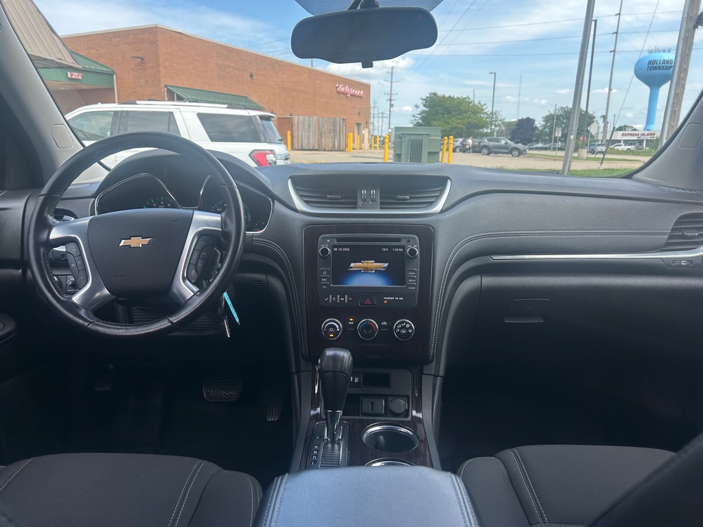 Photo 13 of this CHEVROLET TRAVERSE