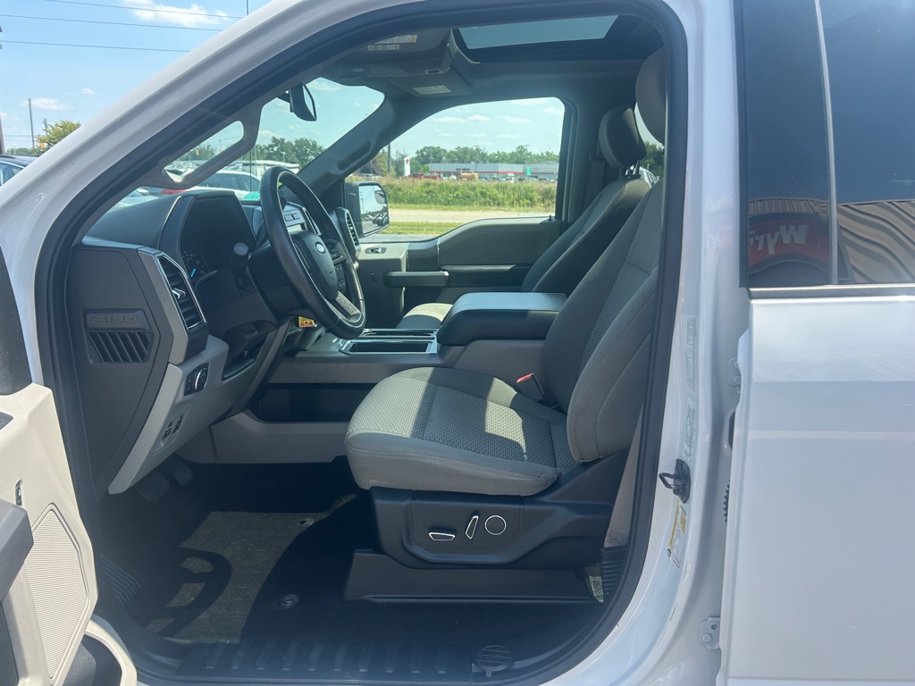 Photo 14 of this FORD F150