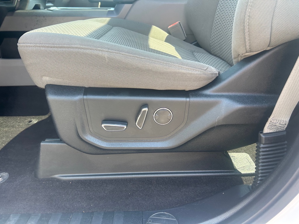 Photo 15 of this FORD F150