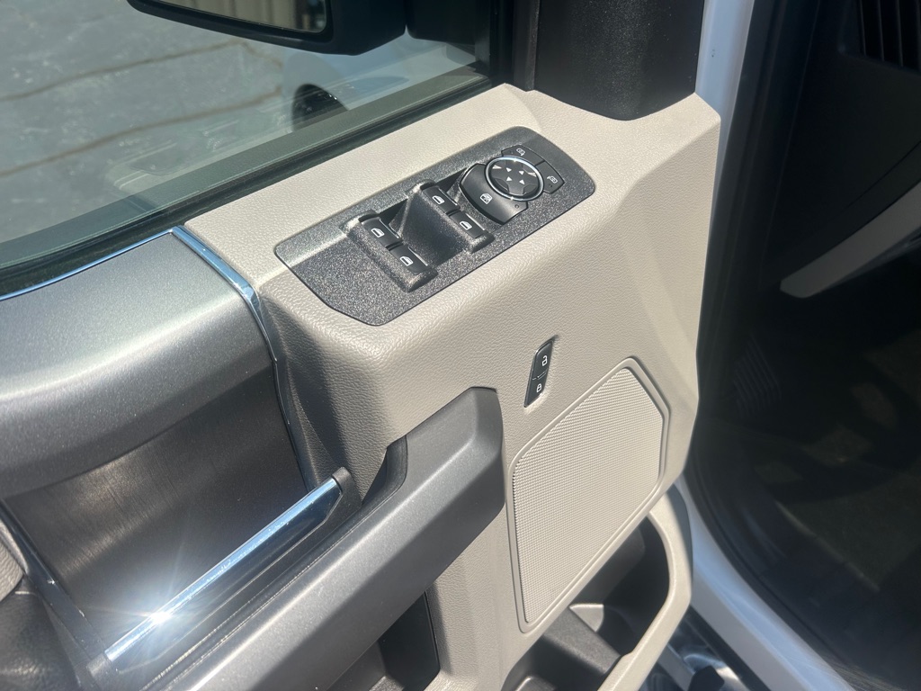 Photo 16 of this FORD F150