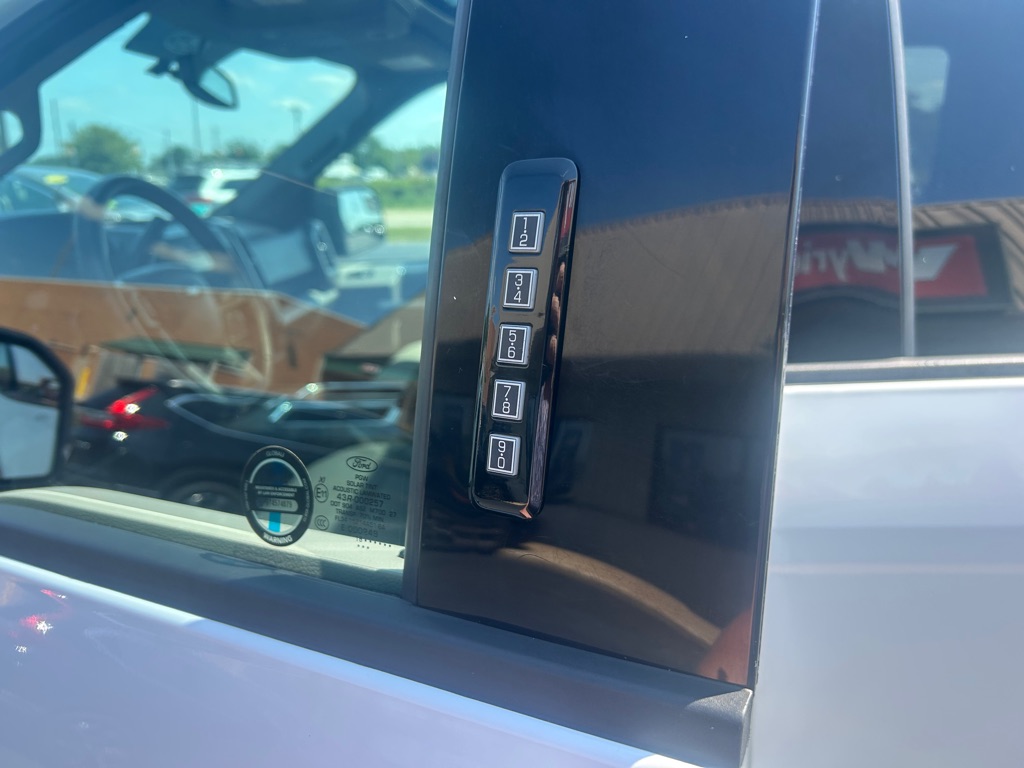 Photo 13 of this FORD F150