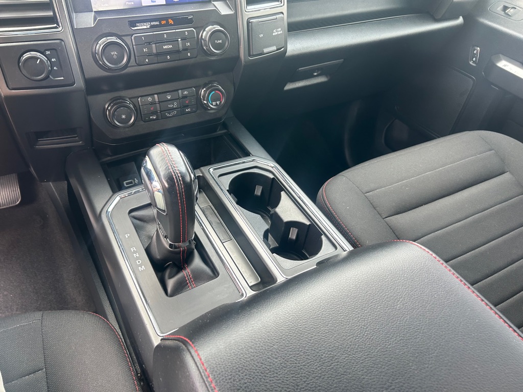 Photo 25 of this FORD F150
