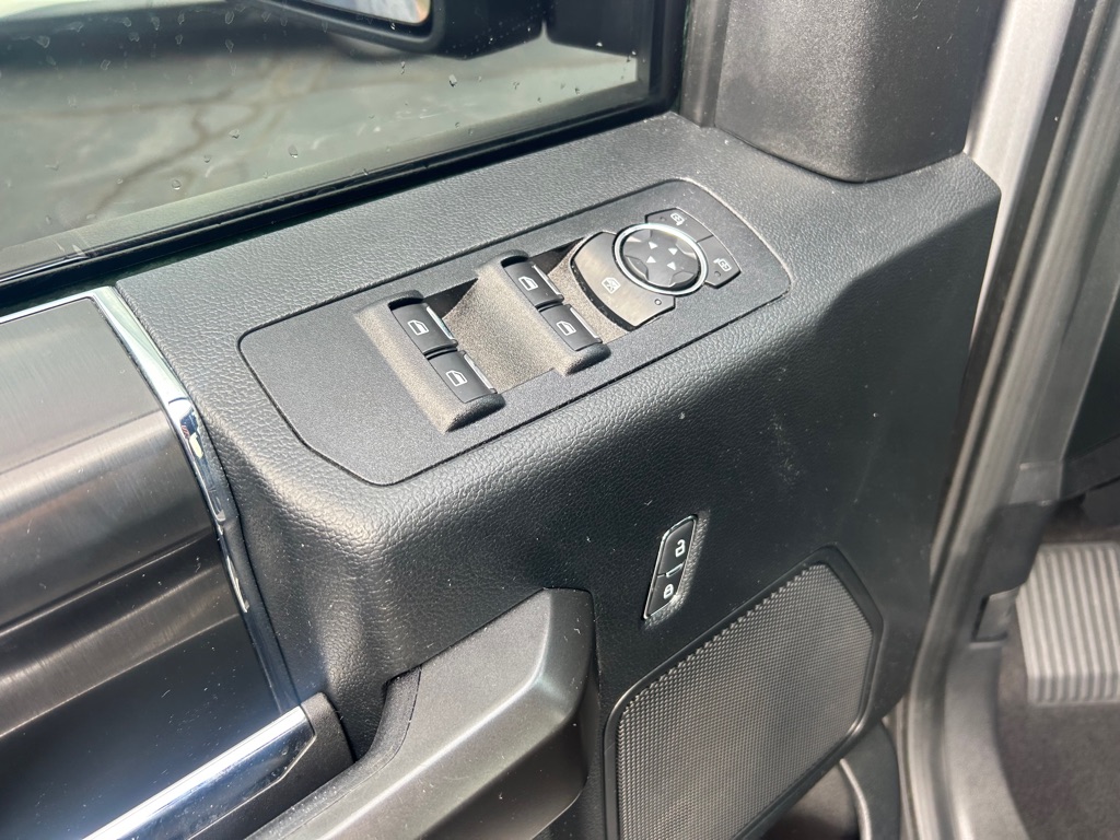 Photo 15 of this FORD F150